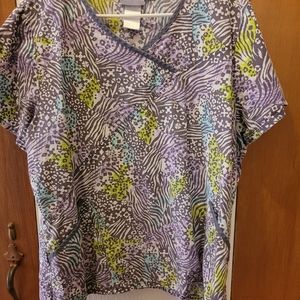 XL scrub top